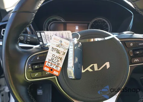 2022 Kia Niro Plug-In Hybrid Lxs from USA, damaged, VIN KNDCM3LD1N5515388